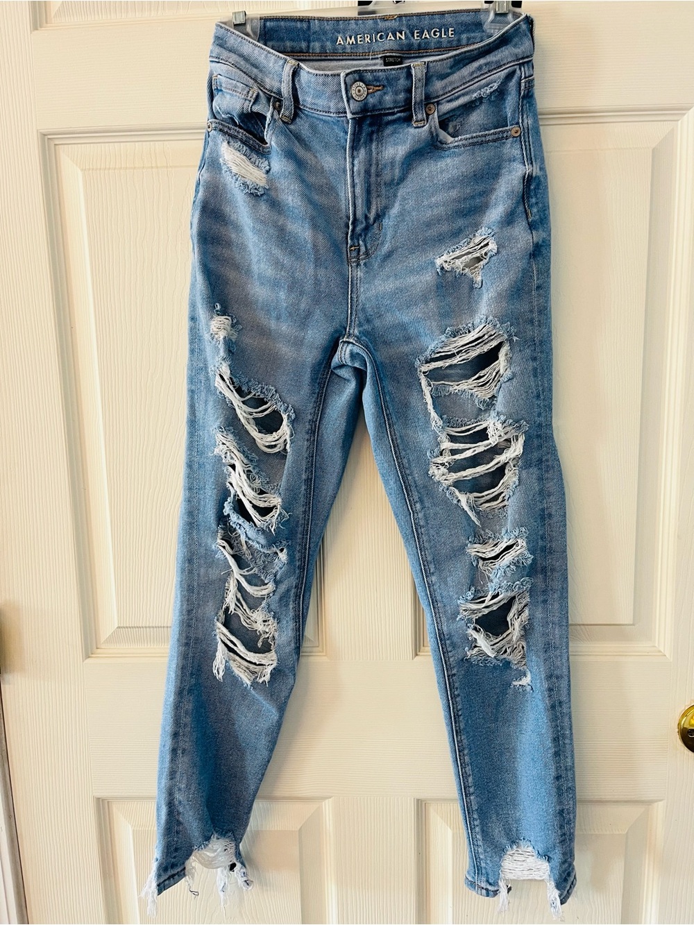 American Eagle Outfitters Distressed Stretch Mom Jeans size 0